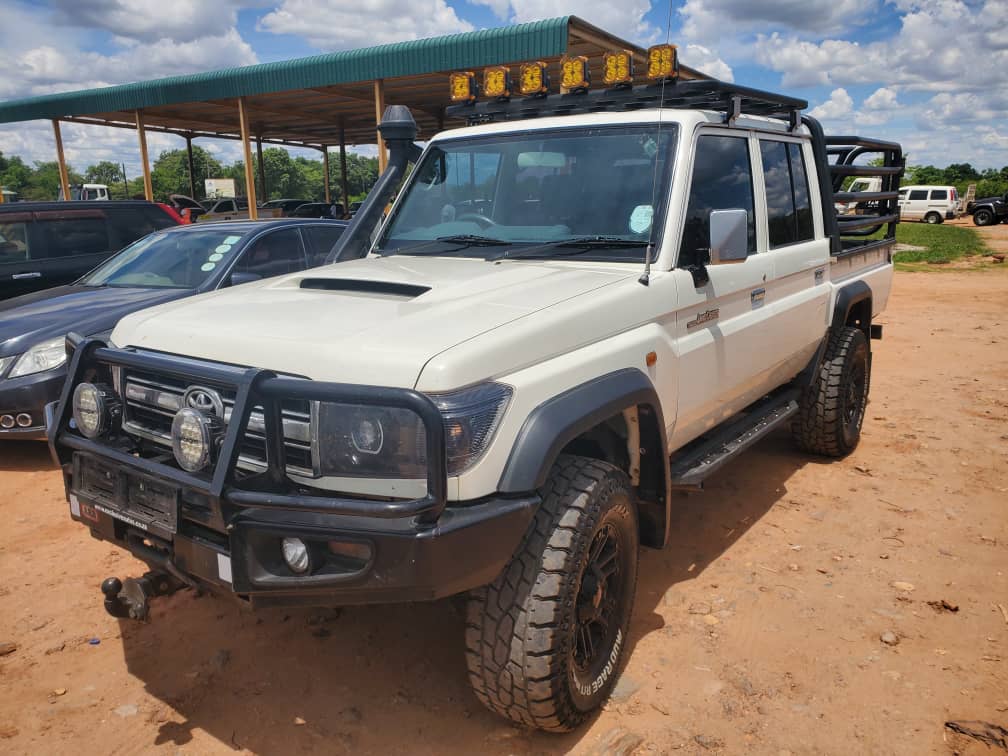 Toyota Land Cruiser 79 4.5L V8 Double Cab 4x4